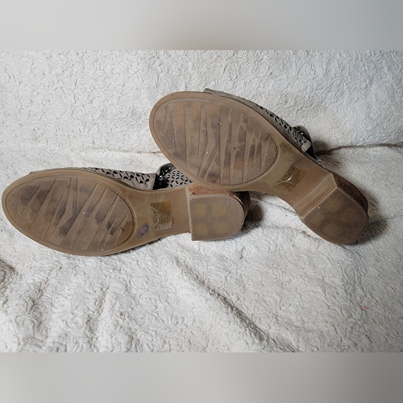 Carlos by Carlos Santana Women's Deandra Heeled color Lt Doe size 9.5 - Picture 10 of 11